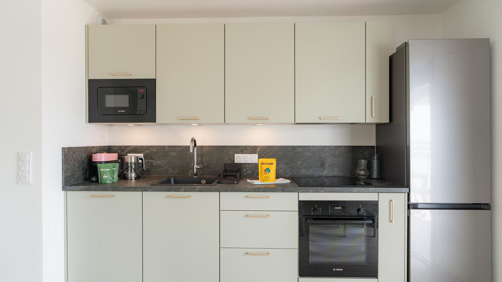 New Building- Neuf Lumineux Vue Mer, Tramway L3 Au Pied De Immeuble A 10 A 15 Mns D'aeroport, Centre & Promenade Apartment Nice