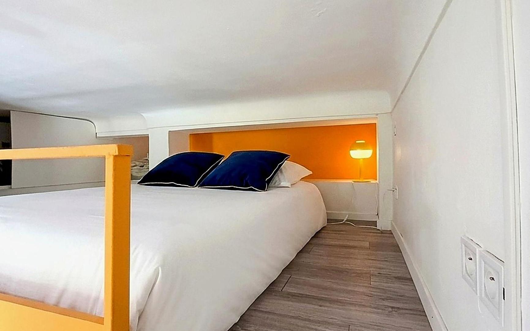 Apartment Mezzanine Renove - Centre Nice, 3 Min Gare