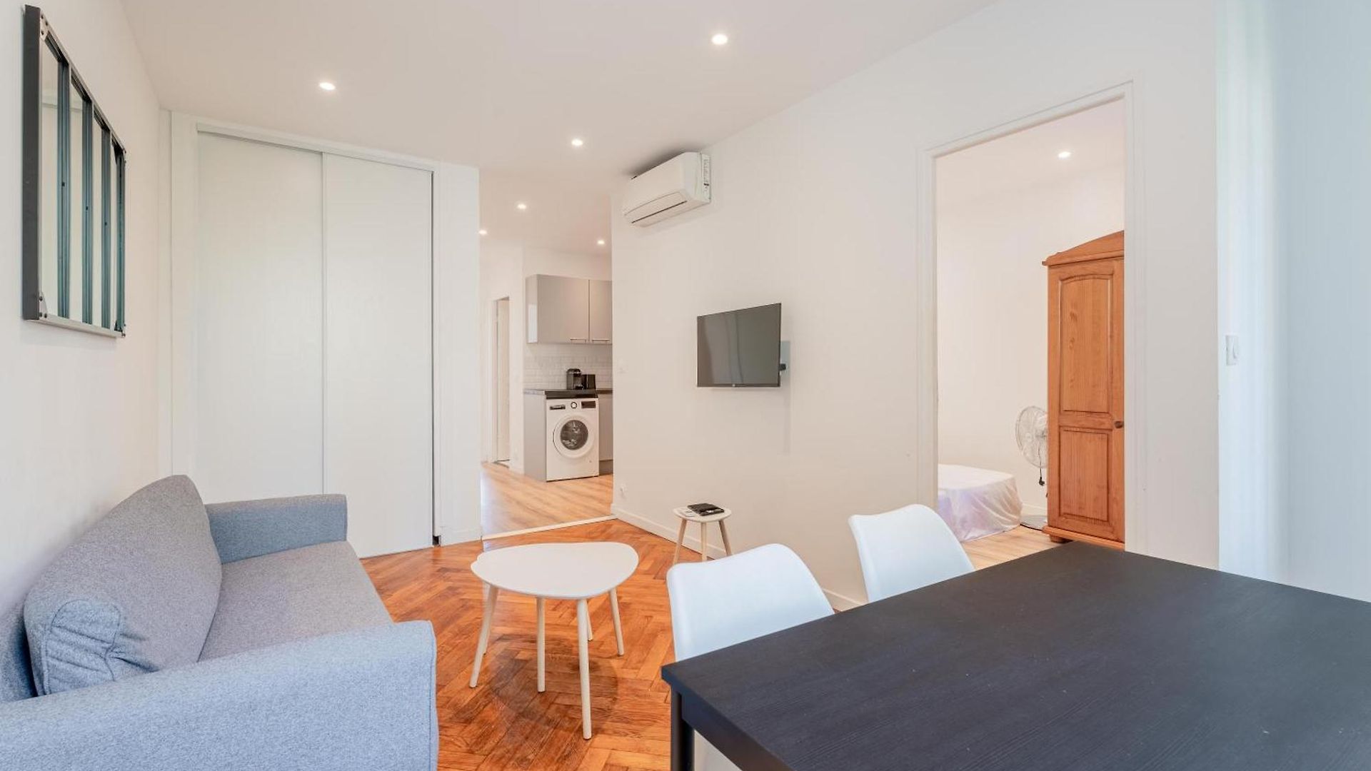Apartment Hyper Center Fully Renovated Air Conditioning