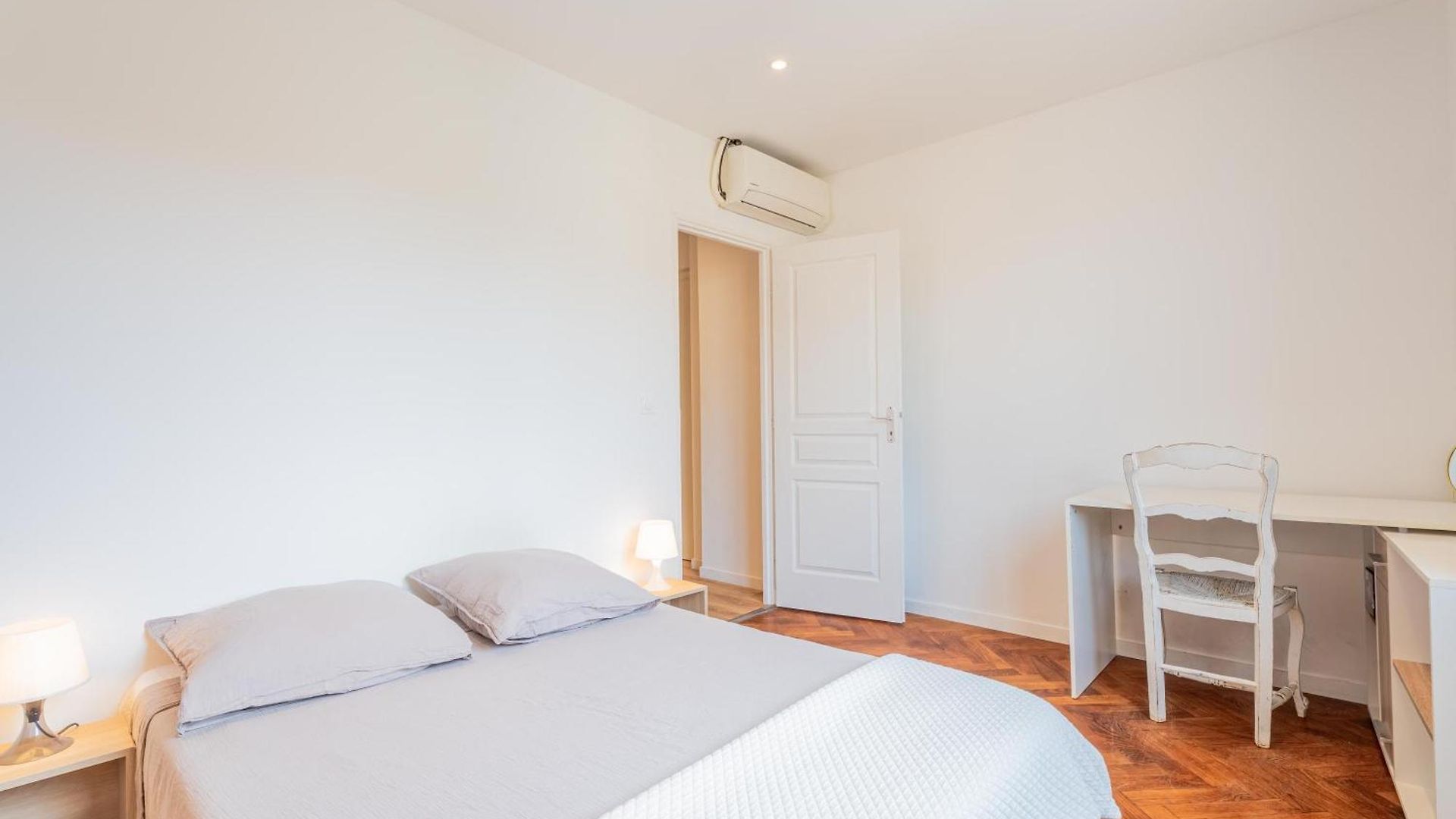Apartment Hyper Center Fully Renovated Air Conditioning Nice