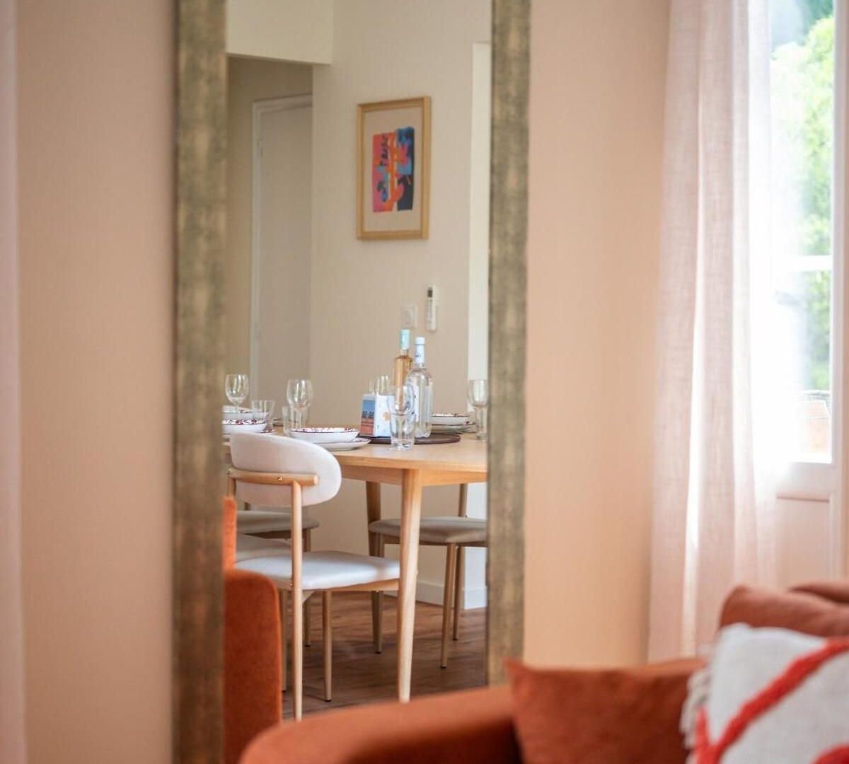 Spacious In Port Of Apartment