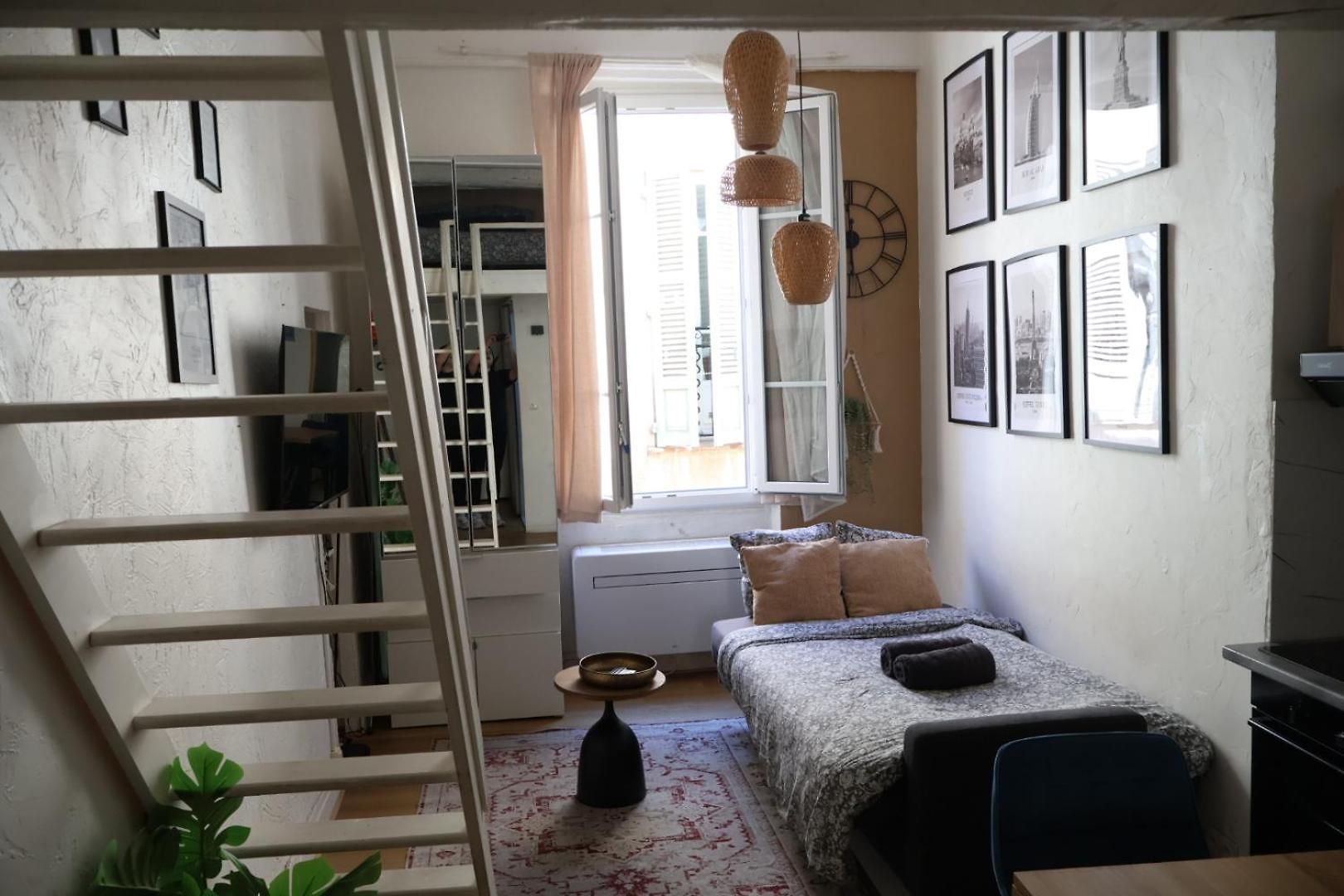 Comfy In Old Town With Mezzanine - Place Garibaldi, * Nice