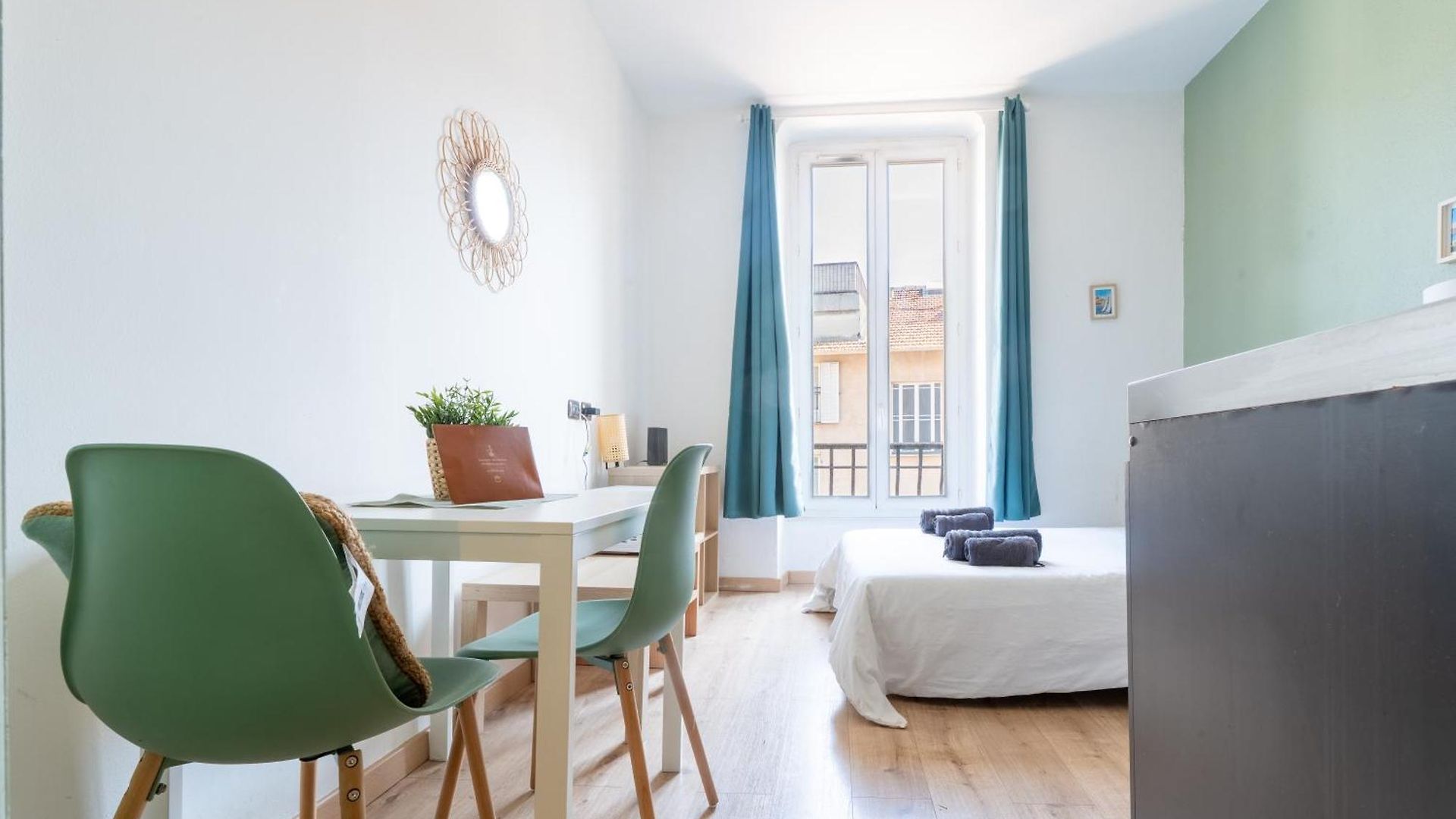 Connection Apartment