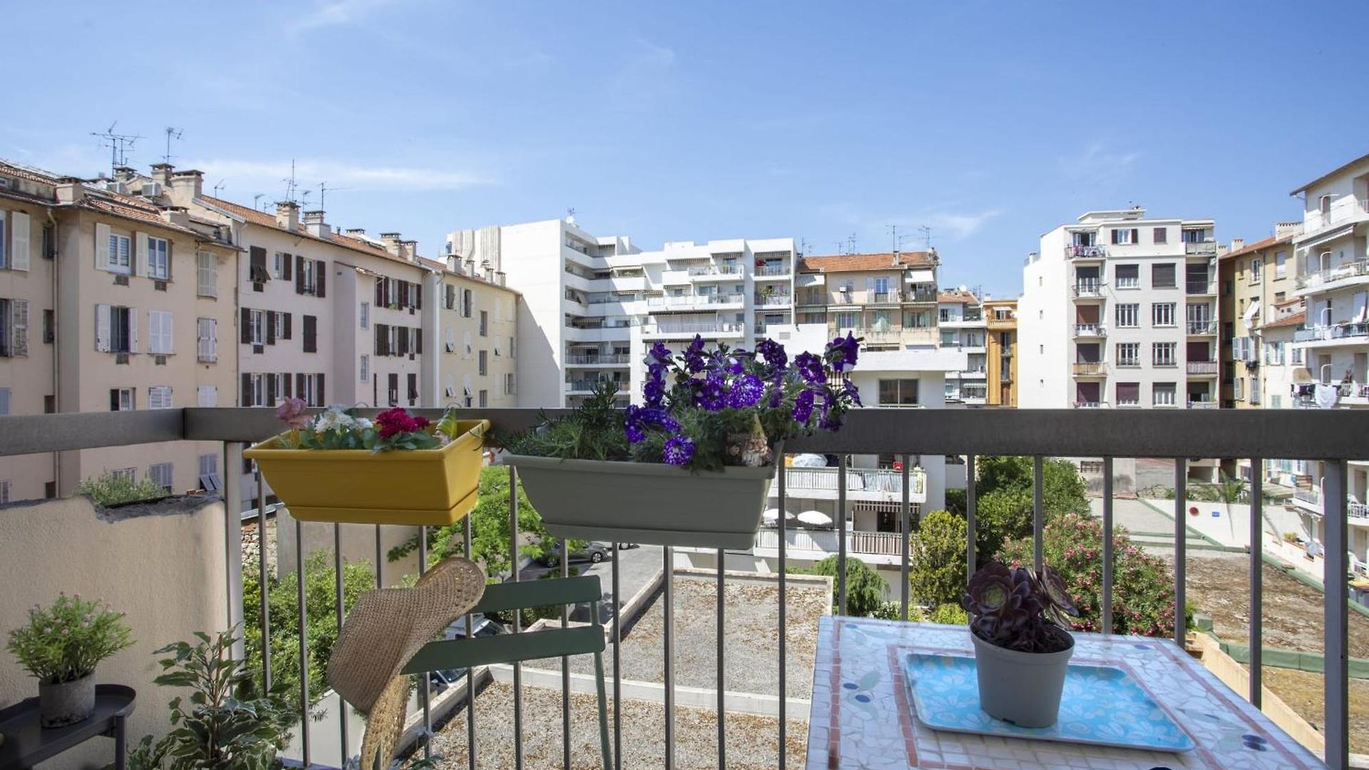 Apartment Charming With Balcony In The Heart Of The Liberation District *