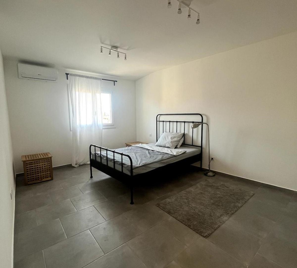 Apartment 140 M Apartment, 4 Bedrooms Sea Airport And Tram