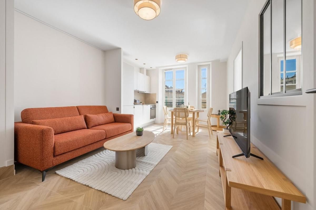2-bedroom - Sleeps 4 - Place Massena Apartment Nice