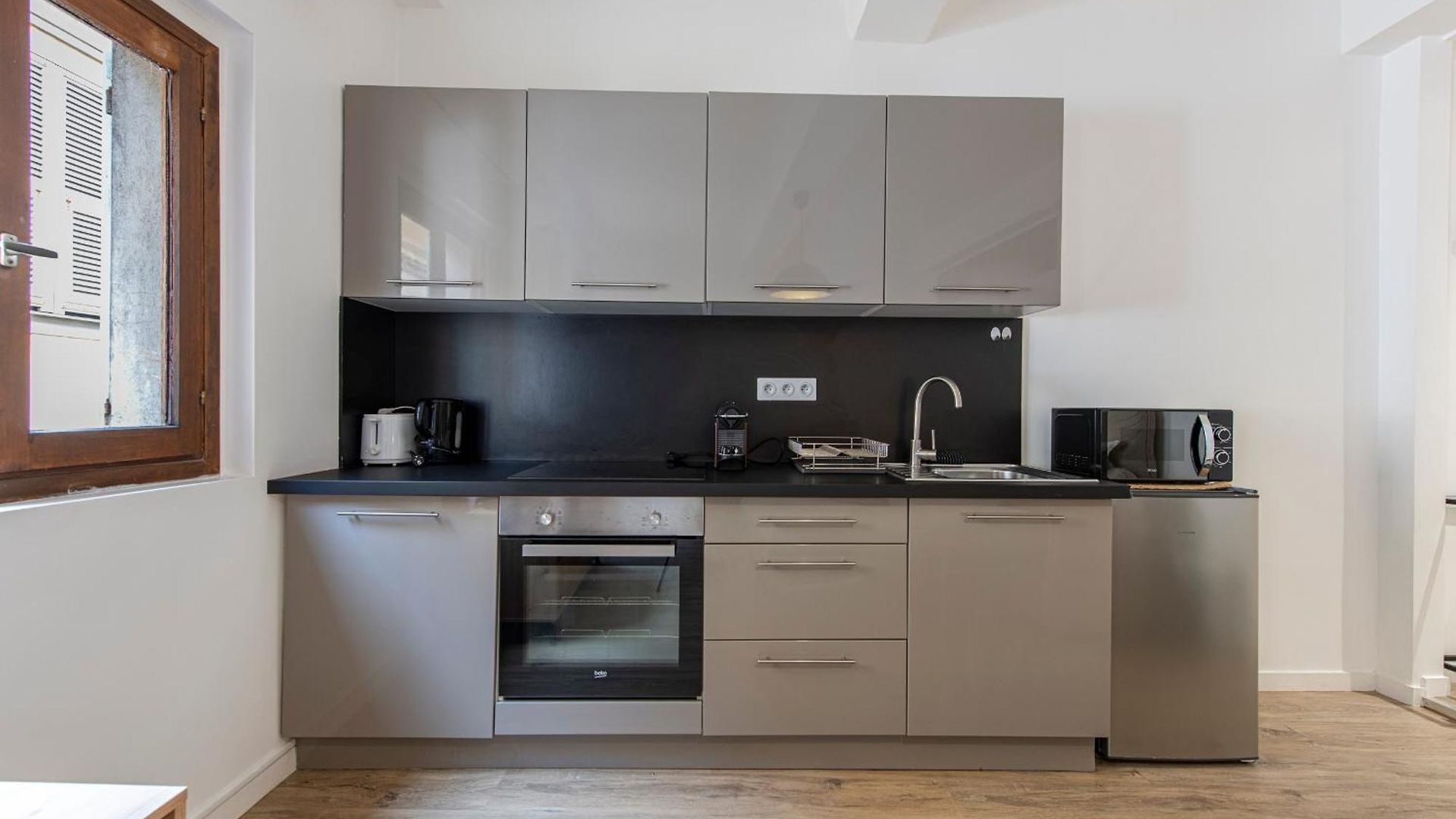 Old Town Charming Separate Bedroom - Ac *