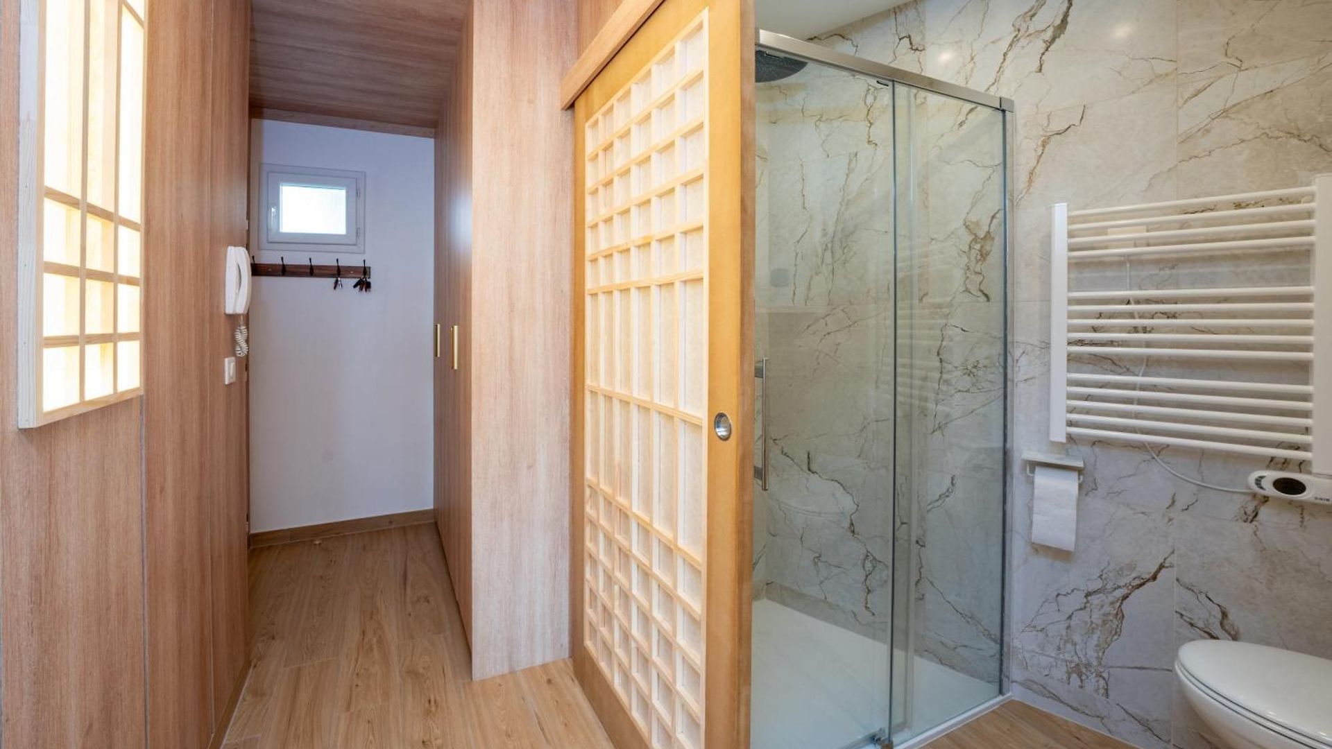 Apartment Moku Lumiere 南仏 木光居