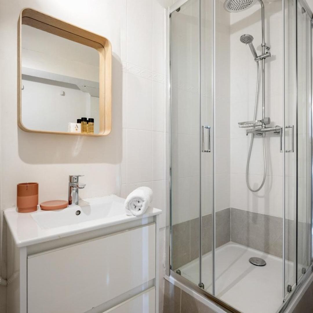 Charming & Bright Cozy Retreat On Port * Nice