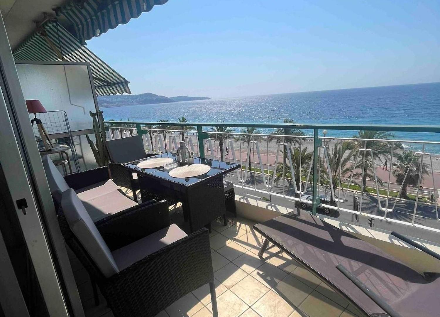 Apartment Charming With Ocean Views In Nice, France Nice