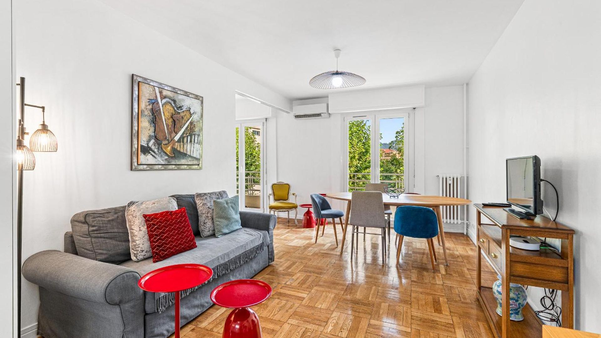 Apartment Comfortable & Bright 2 Bedroom