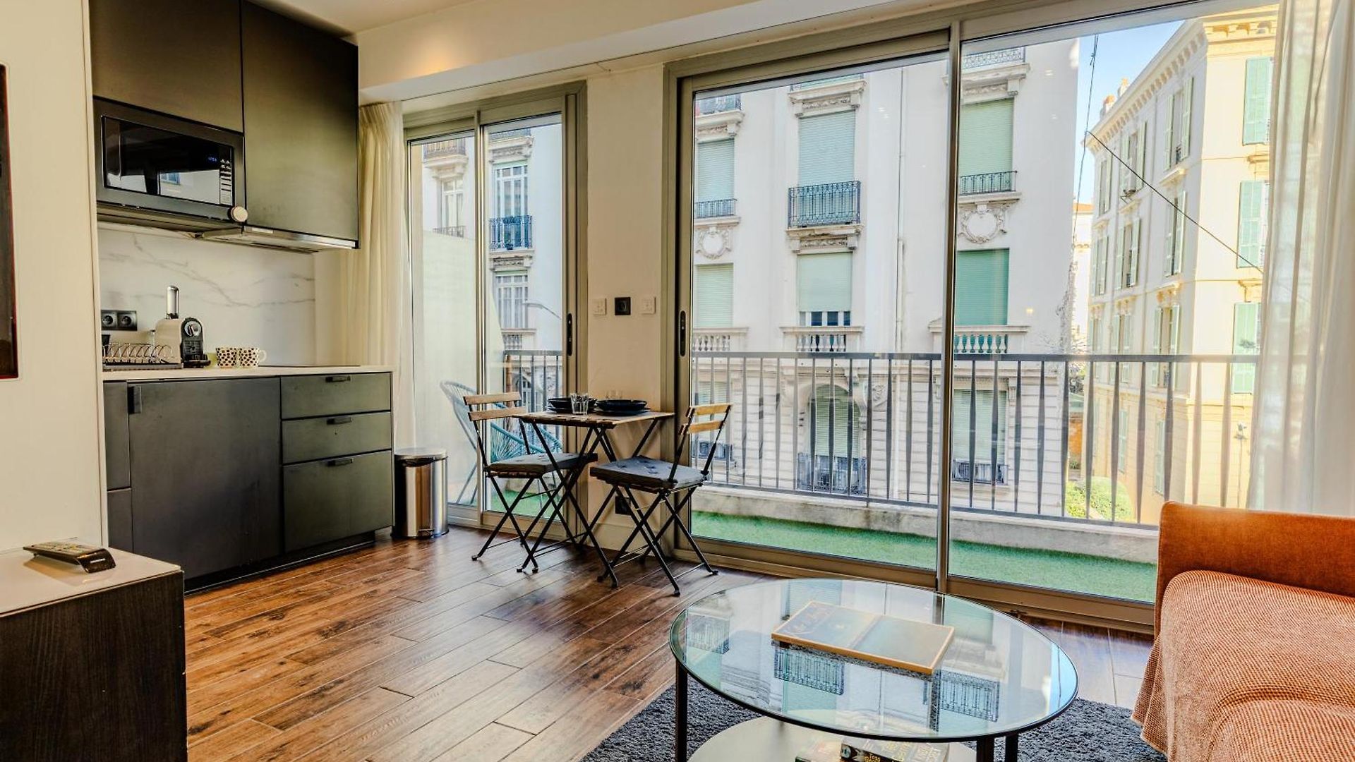 Le Clemenceau - Magnifique Ac Balcony Apartment *