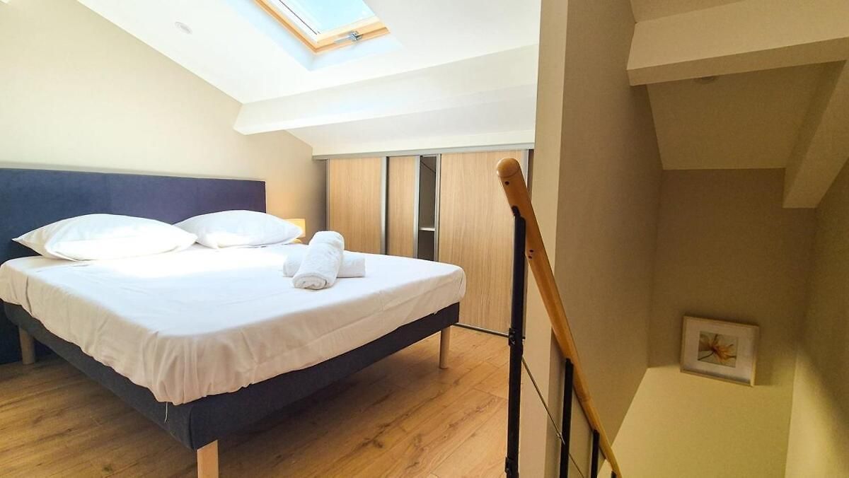 Neuf En Duplex - Ac - Wifi - Proche Apartment