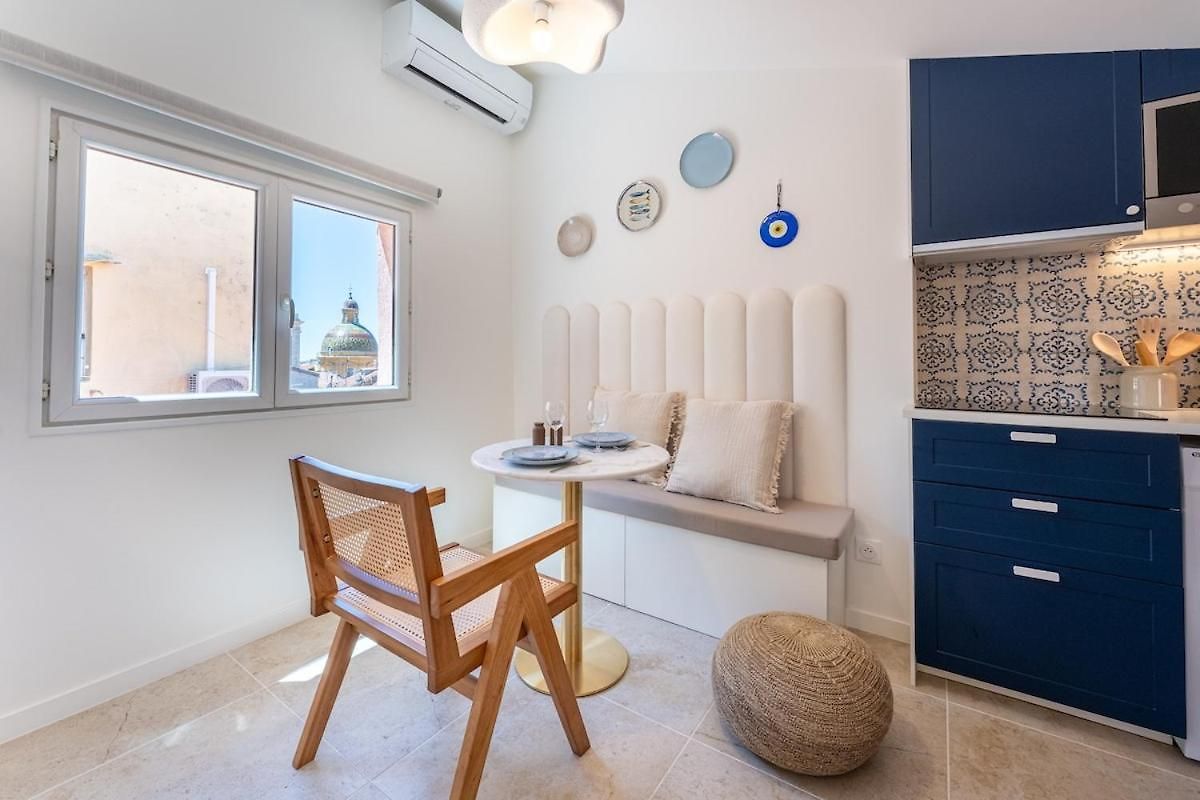 Mediterranean Getaway Old Apartment