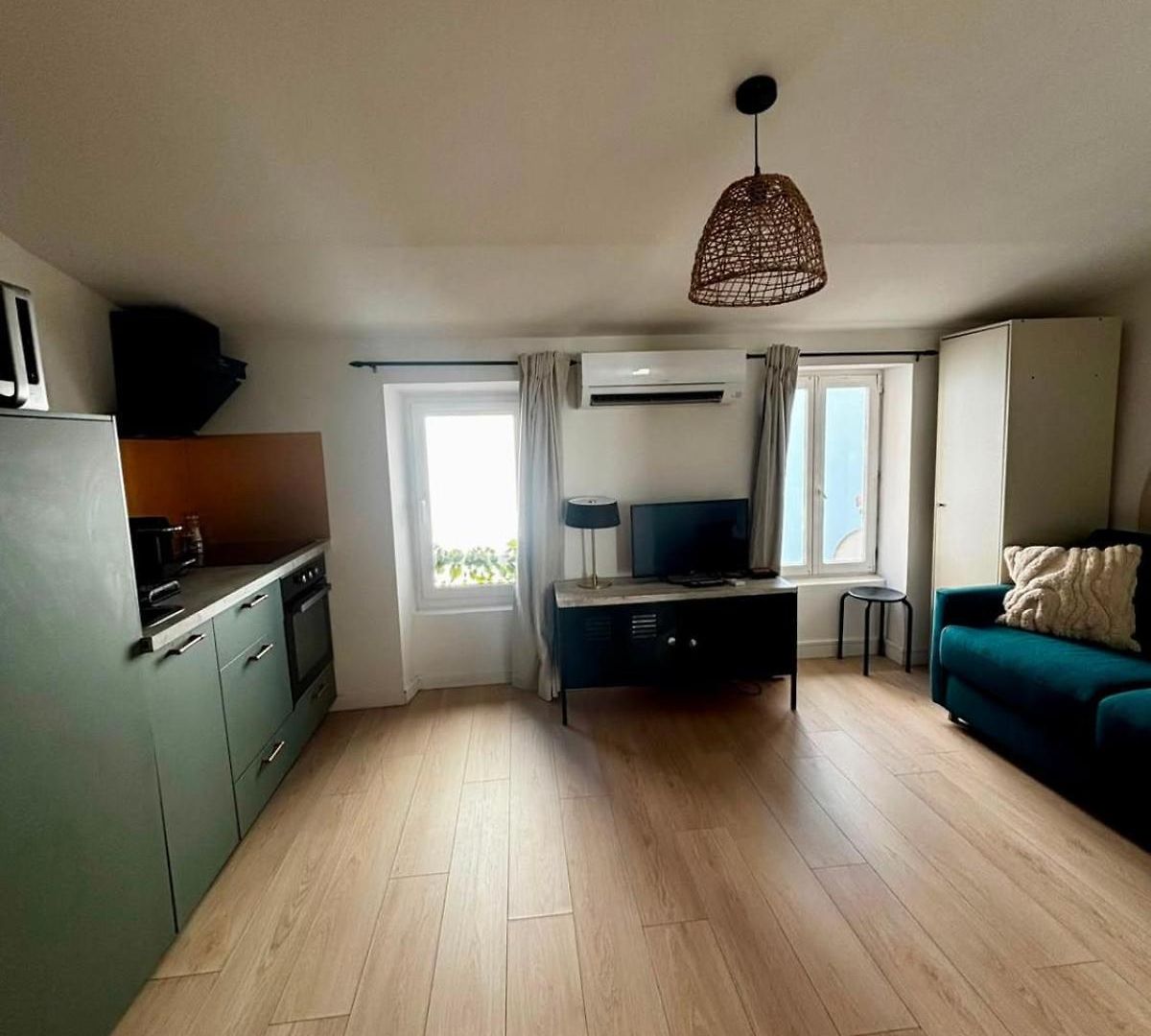 - Beautiful 5 Min From La Promenade Des - Apartment
