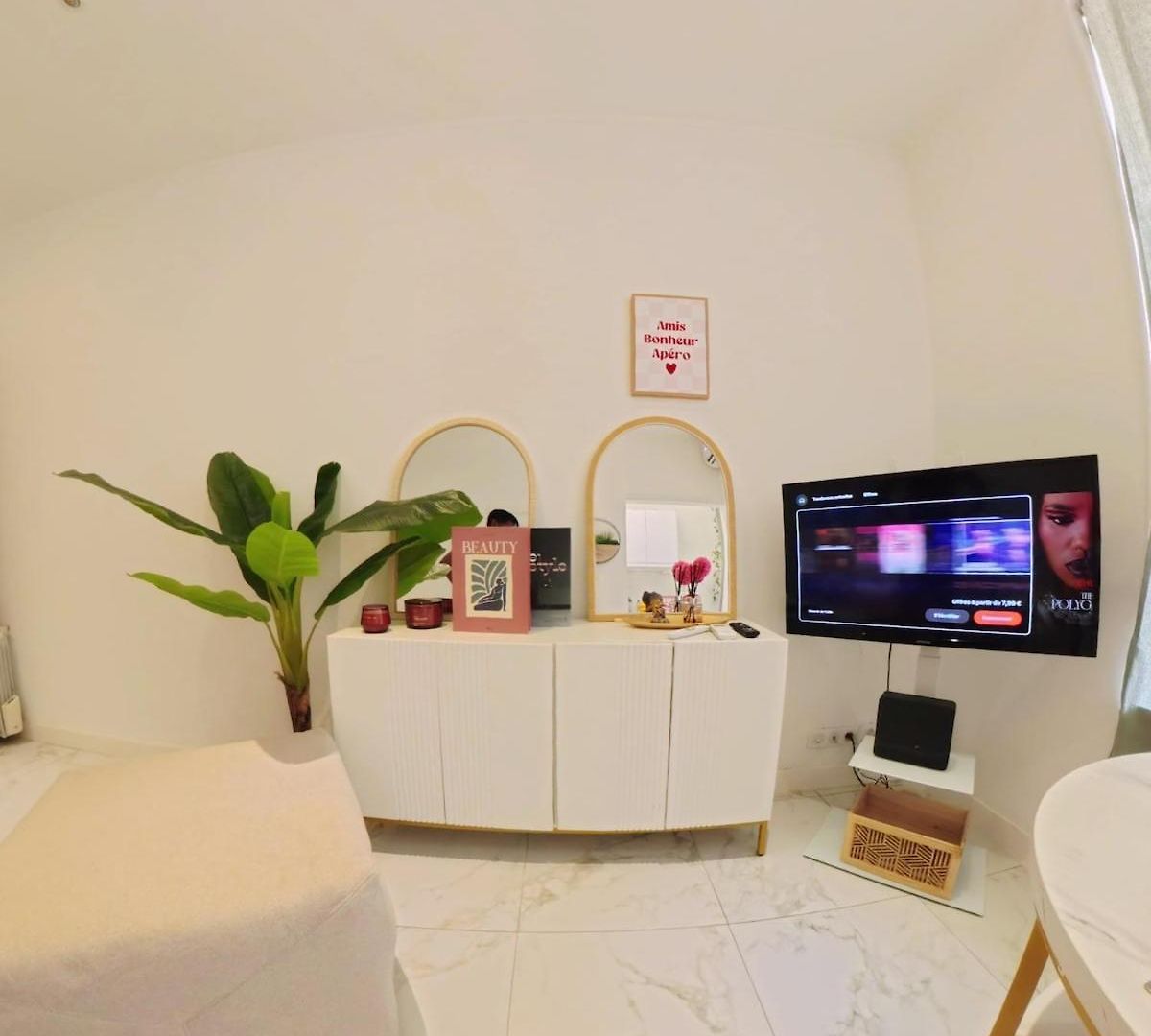Beautiful Refurbished Air Conditioned Heart Of Nice