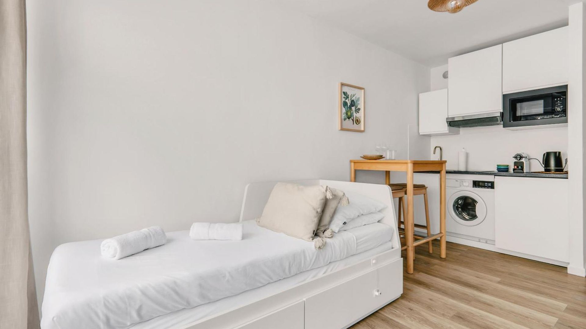 Cosy & Quiet With Ac And Balcony With A View Of Nature