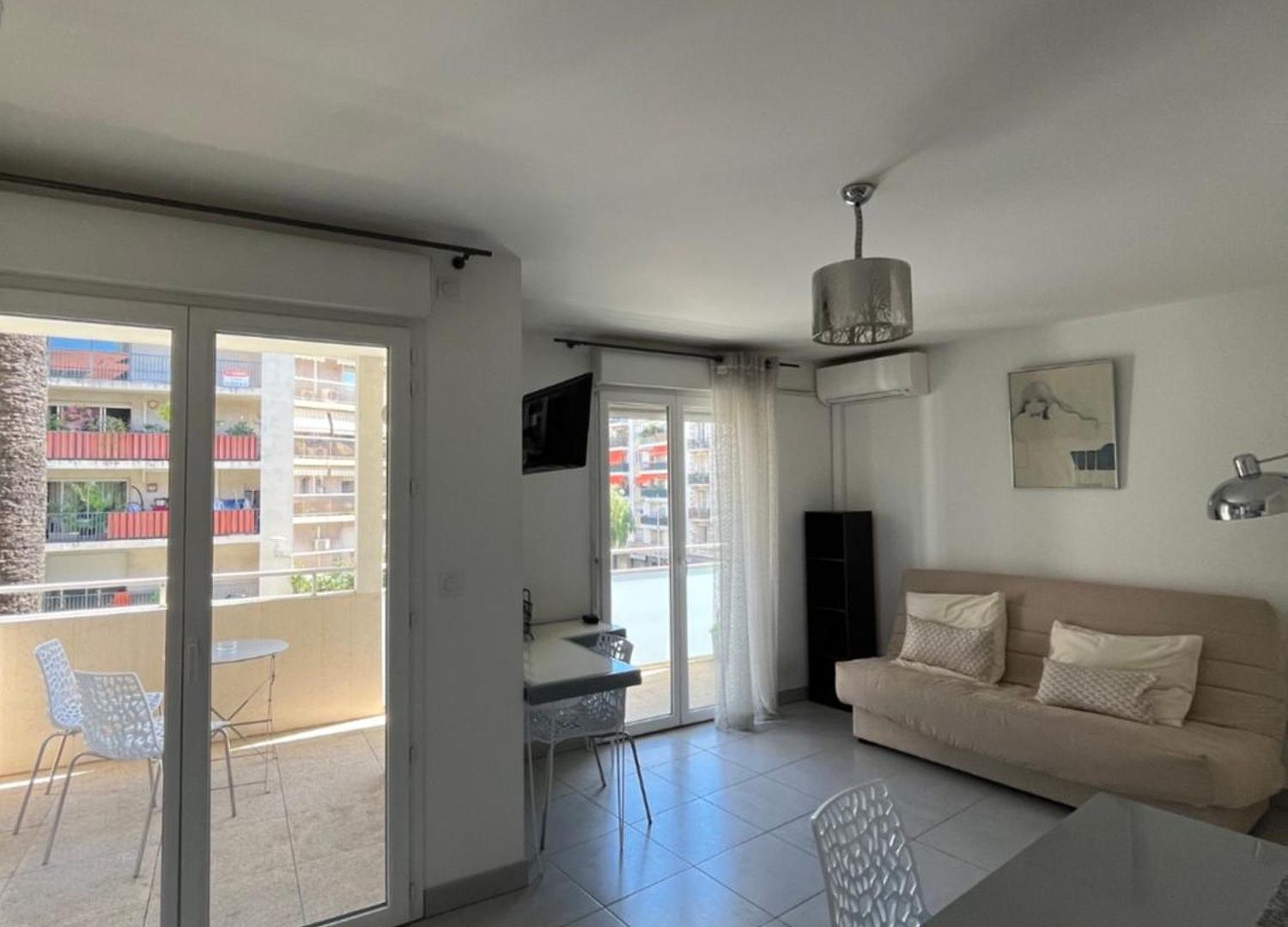 Apartment Valrose Nice