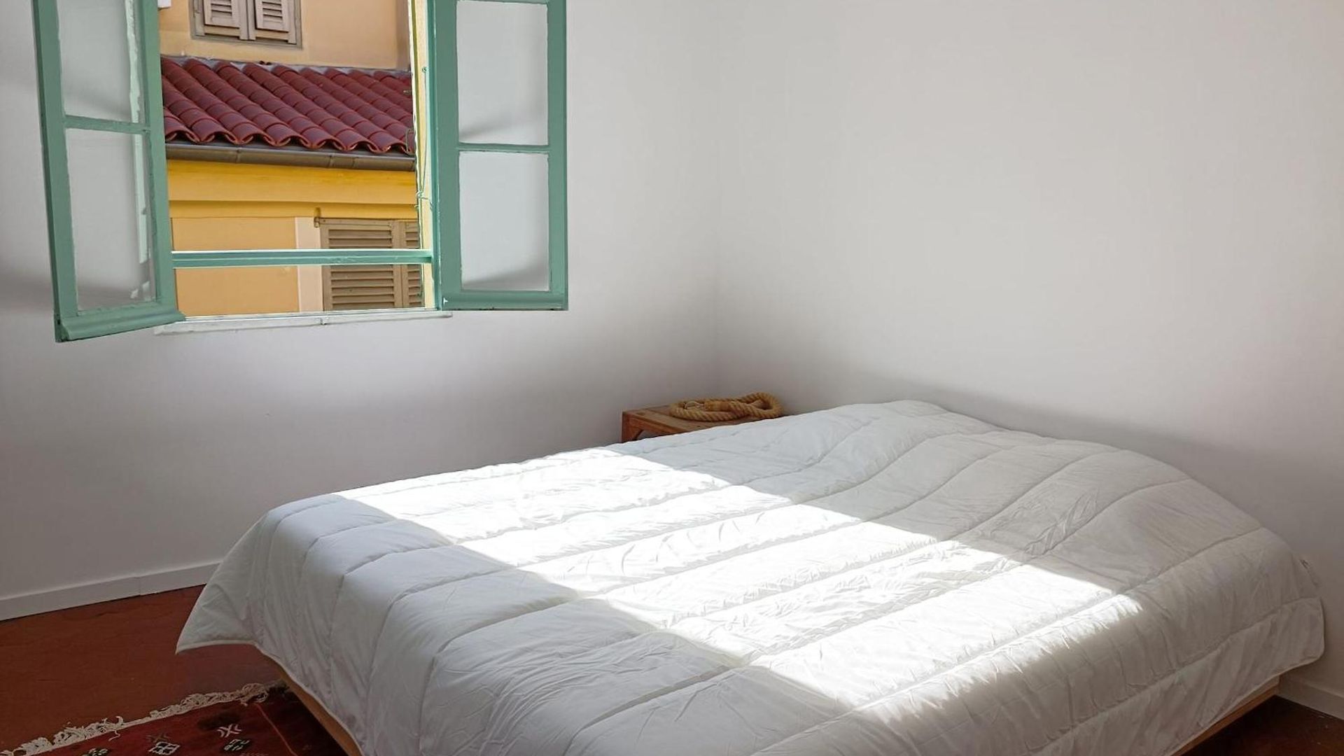 Charming In With Balcony * Nice