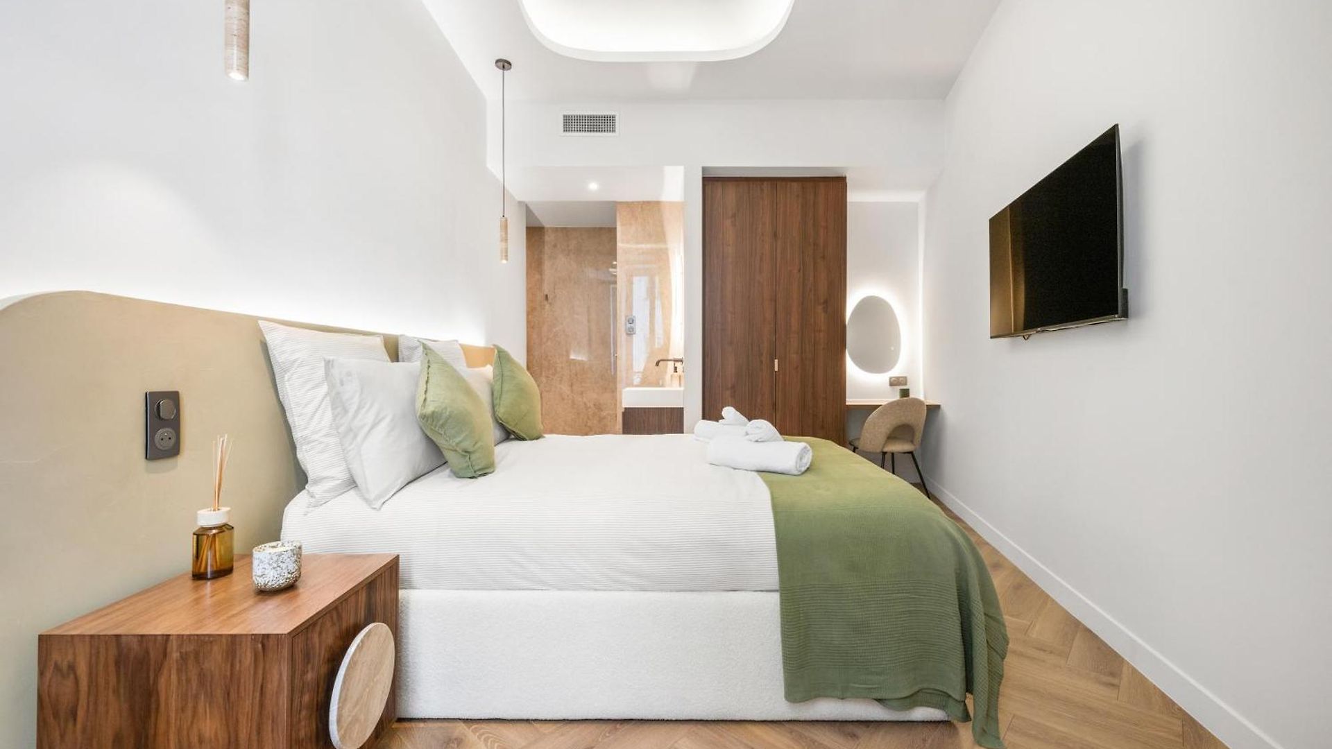 Luxueux, Equipe En Plein Coeur De Ac-parking - 4 Apartment *