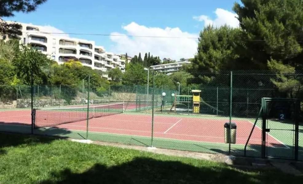 Piscine Tennis Climatisation Fabron * Nice