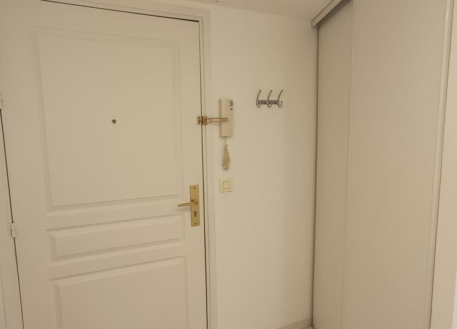 1 Bedroom Air-conditioned Wi-fi Nice