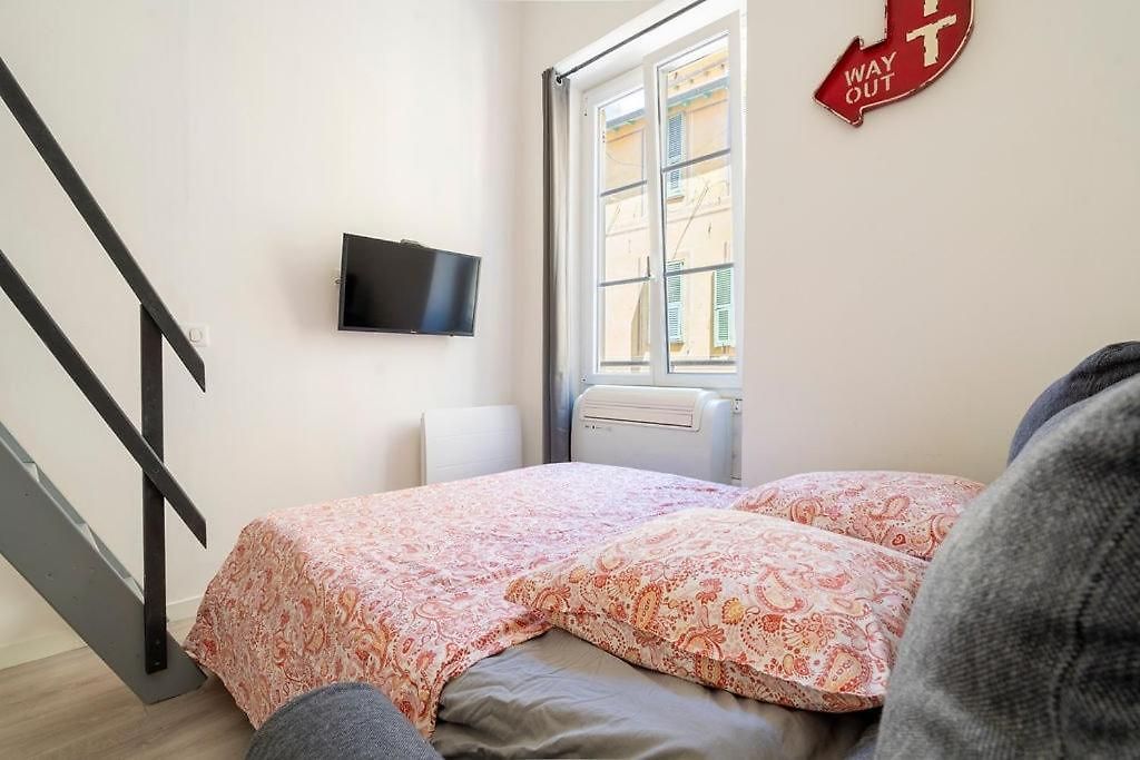 Unique 2 Biens En 1, Clim, Moderne, A 300m Apartment *