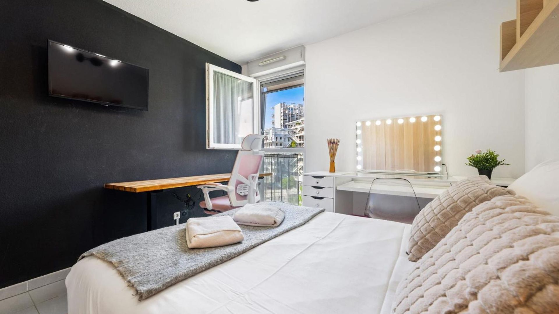 Apartment With Terrace Nice