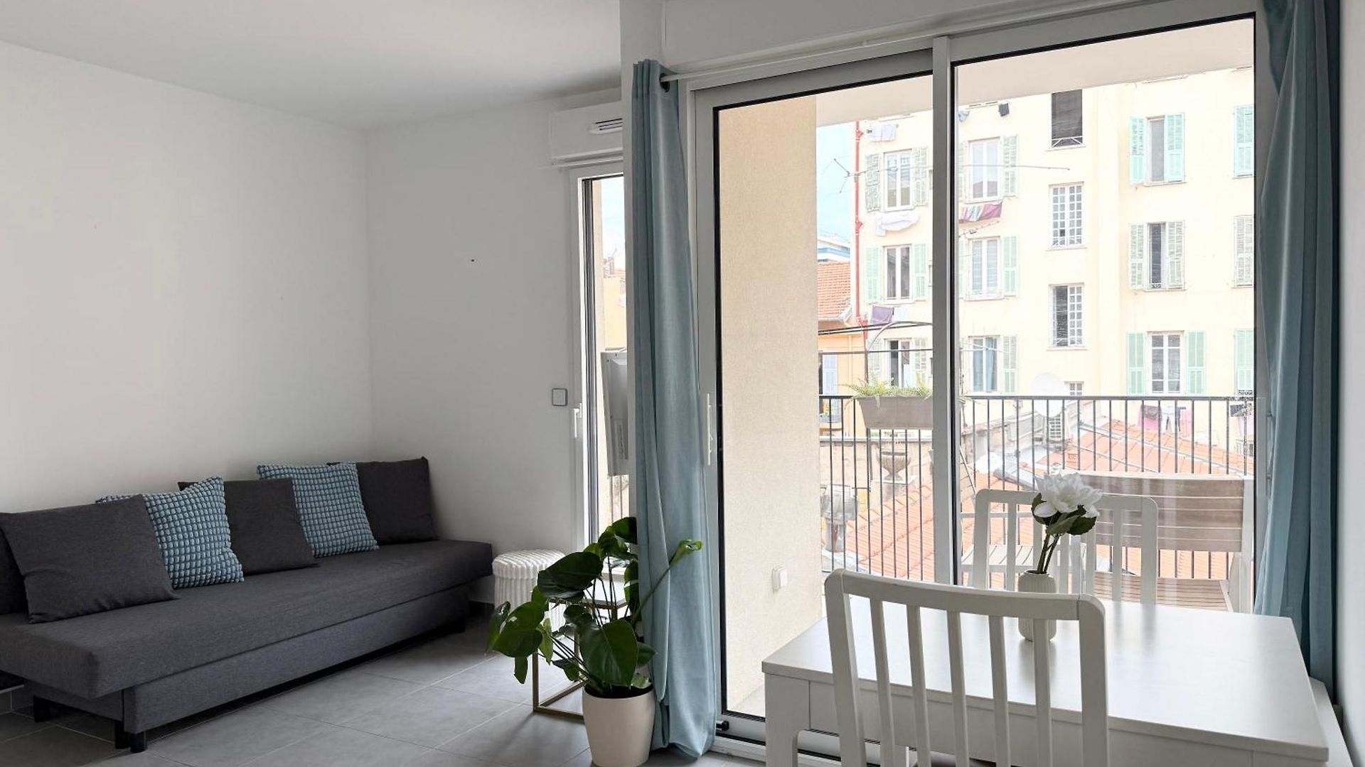2p Moderne Avec Terrasse A *