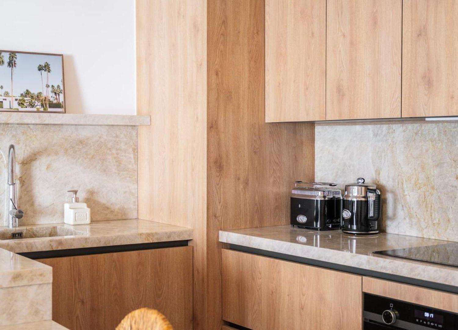Spacious With Terrace And Parking Apartment *