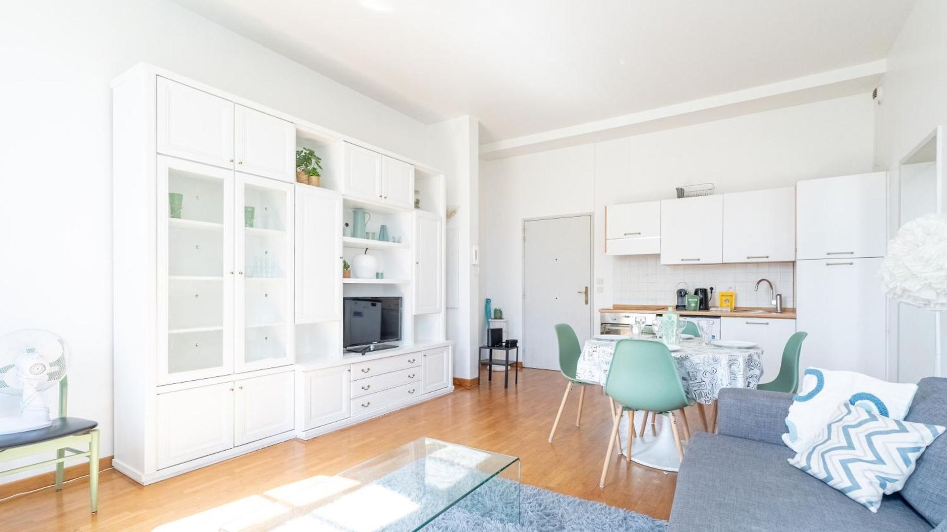 Apartment Collection *