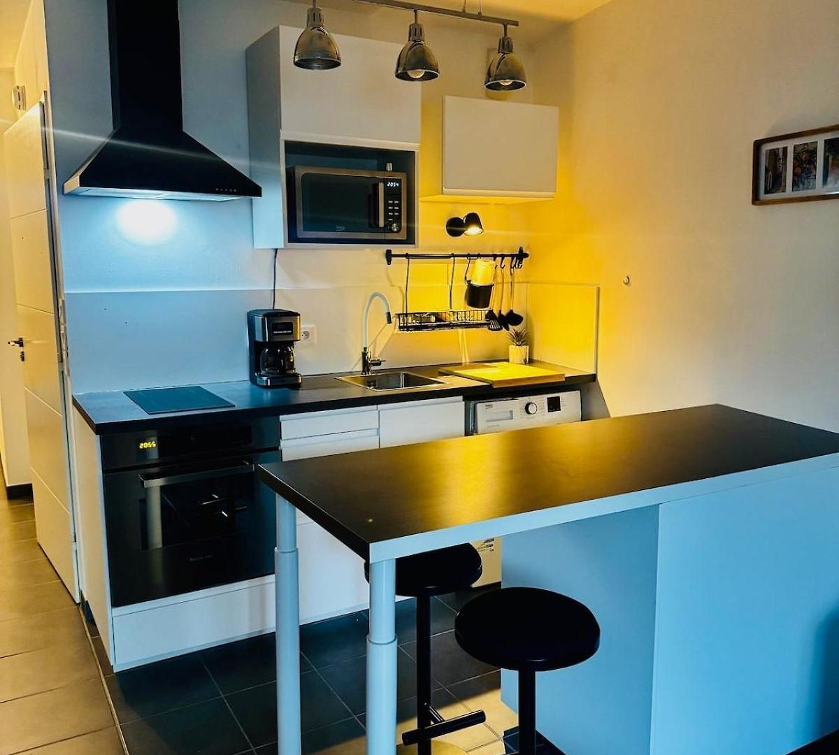 Apartment Et Spacieux A 10 Minutes Du Centre De Et 5 Min De L'entree D'autoroute Acces Faciles Et Dans Quartier Calme *