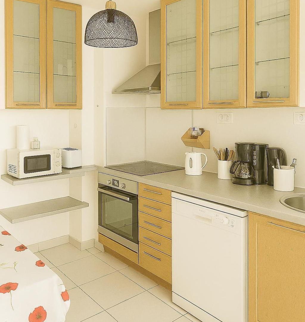 Apartment T2 Climatise A Deux Pas Du Port Nice