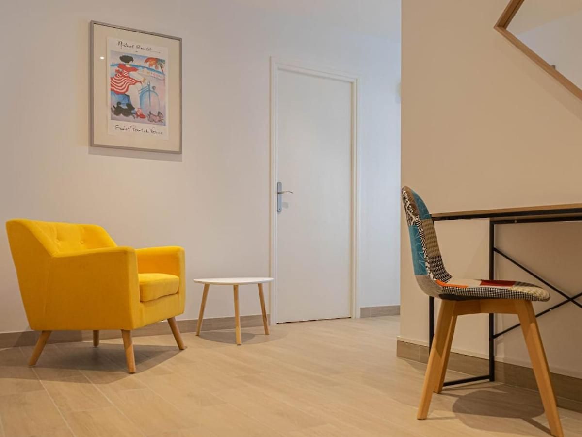 Apartment 3 With Balcony And Parking 3 Min From The Sea Nice