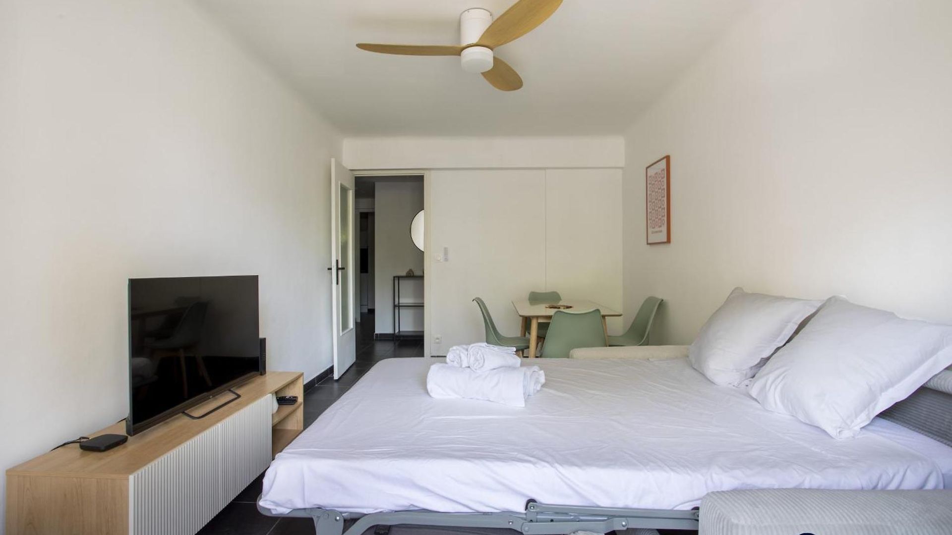 Apartment Near Airport Nice