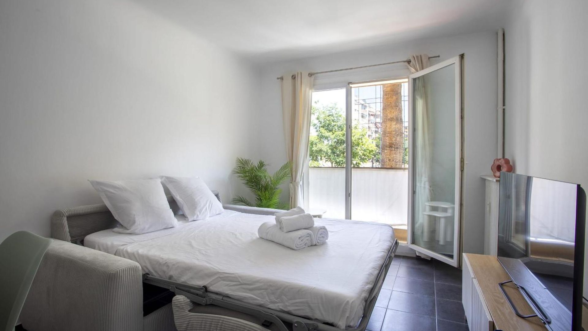 Apartment Near Airport *