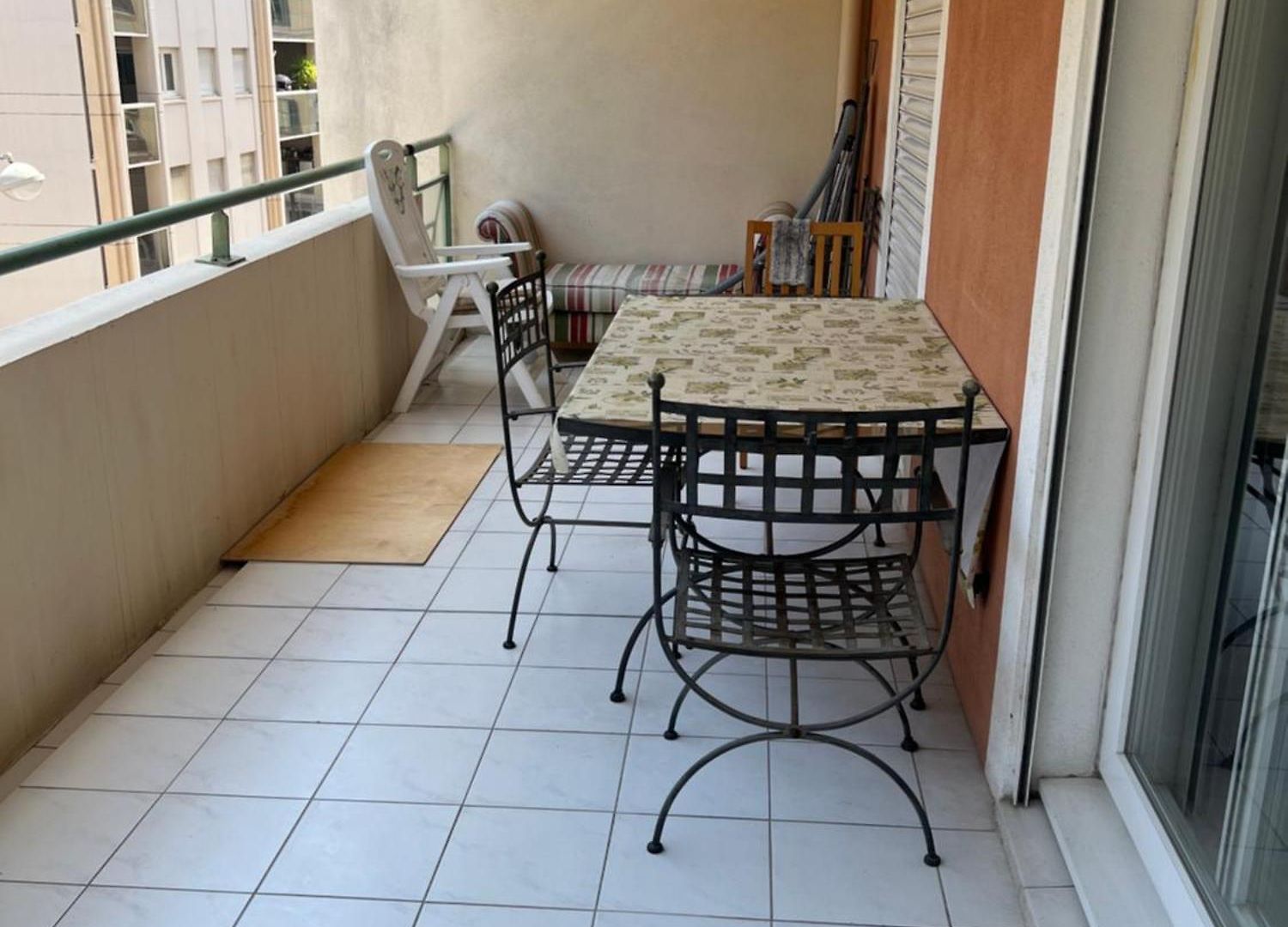 Sunny Centre Apartment *