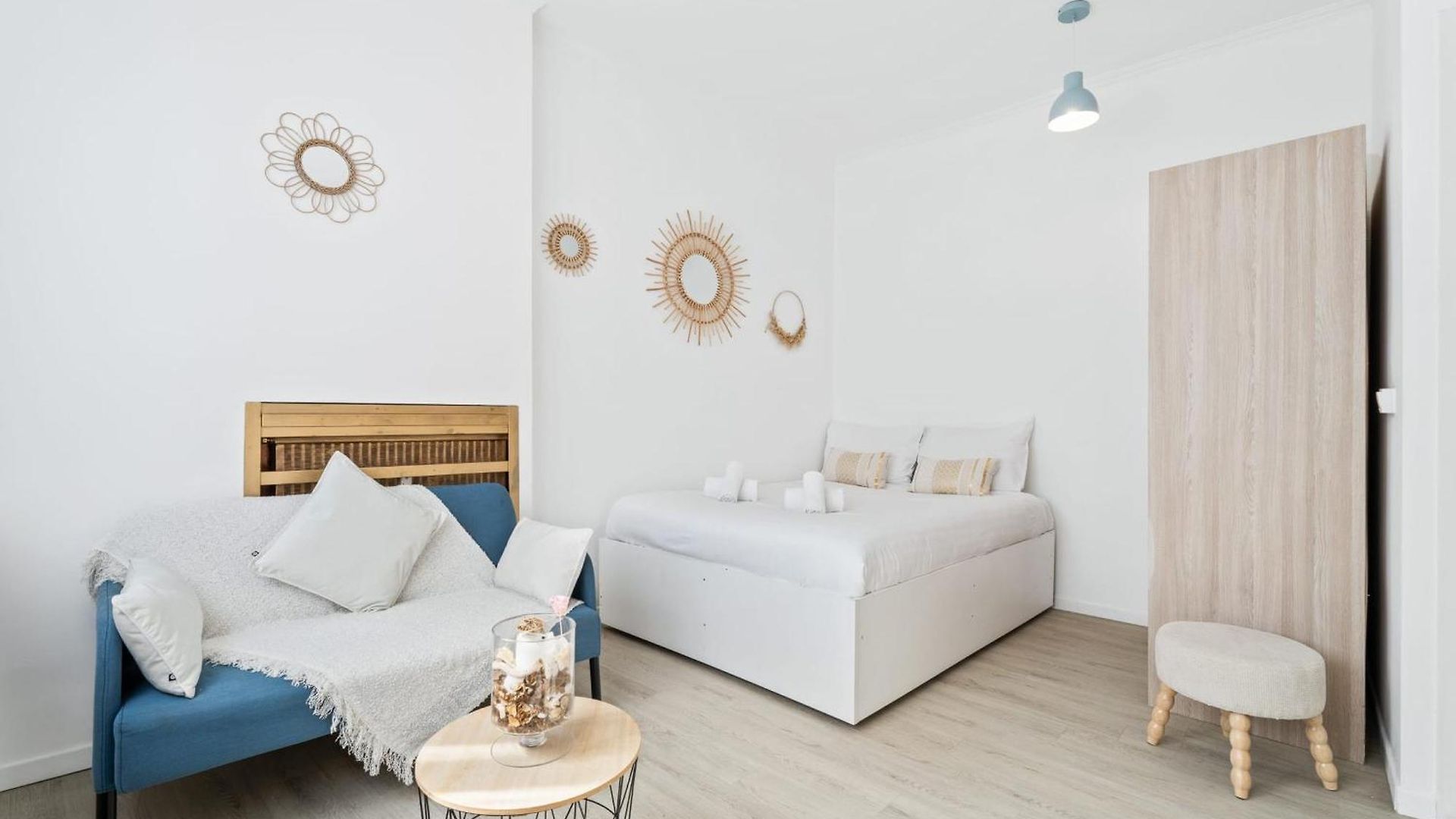 The Jewel Of The Golden Triangle Ocean View - Welkeys Apartment *