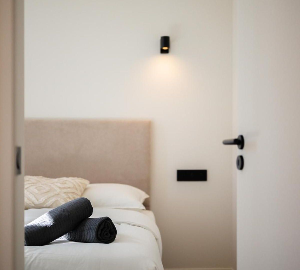 Apartment 2-bedroom - Sleeps 4 - Place Massena
