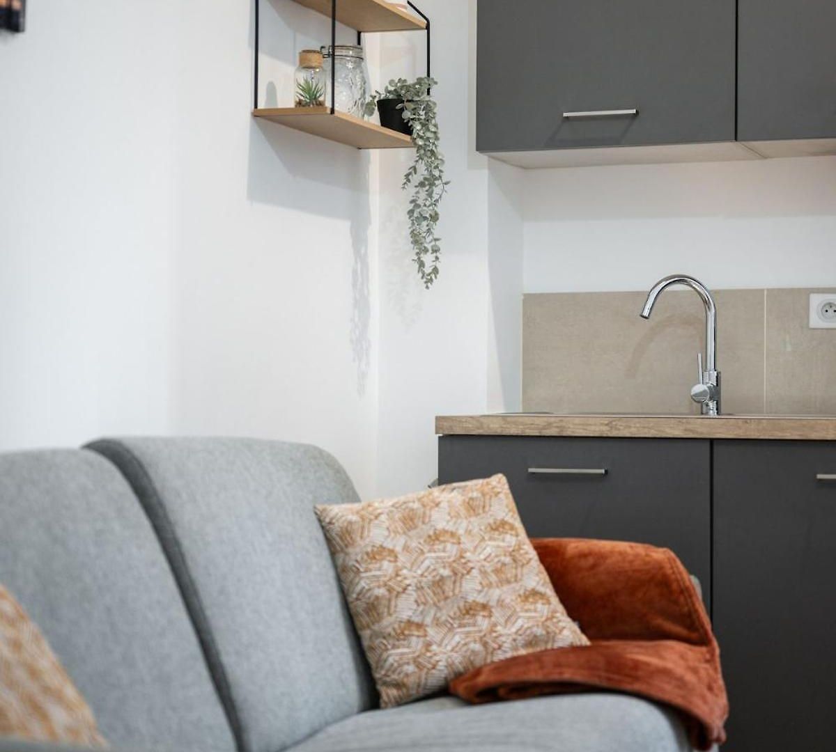 Apartment Charming 2 Rooms, Sleeps 4 Center Nice