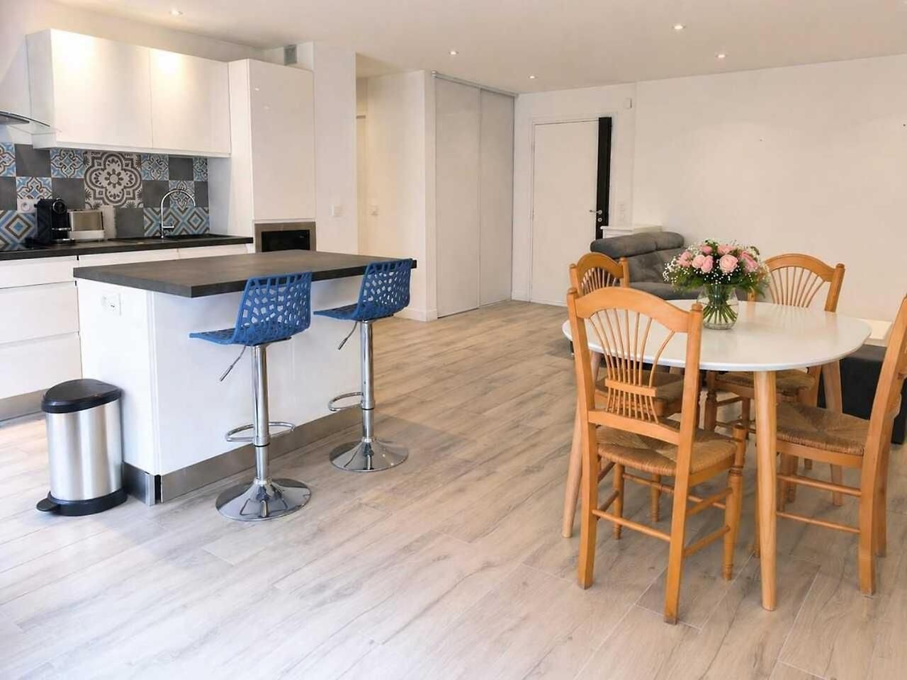 Charming With Terrace & Secure Parking * Nice