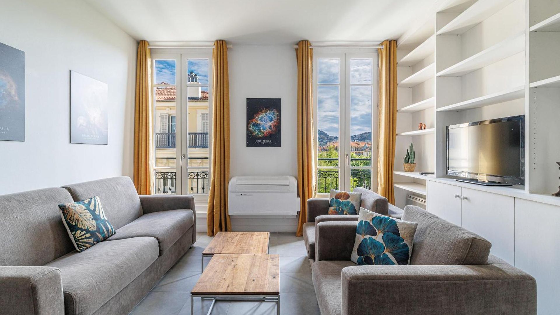 Charming 1 Bdr In The Center *