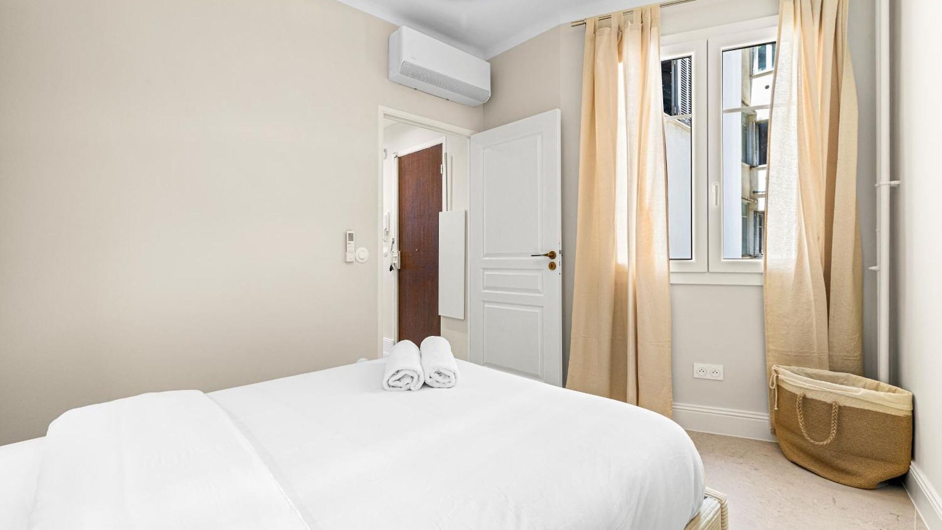 Apartment Fully Renovated 2-bedroom *