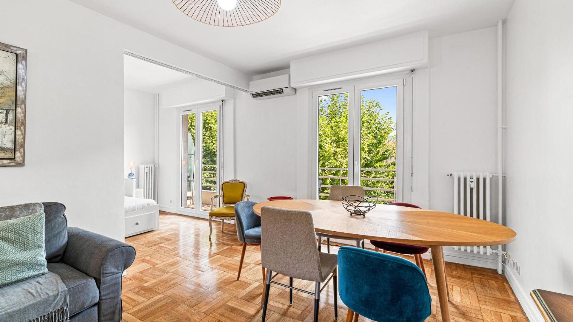 Comfortable & Bright 2 Bedroom