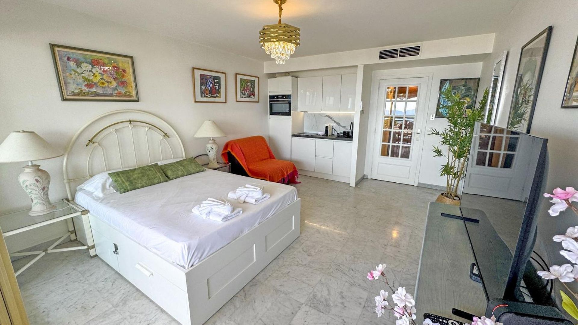 Apartment Sea Front Pearl Promenade France