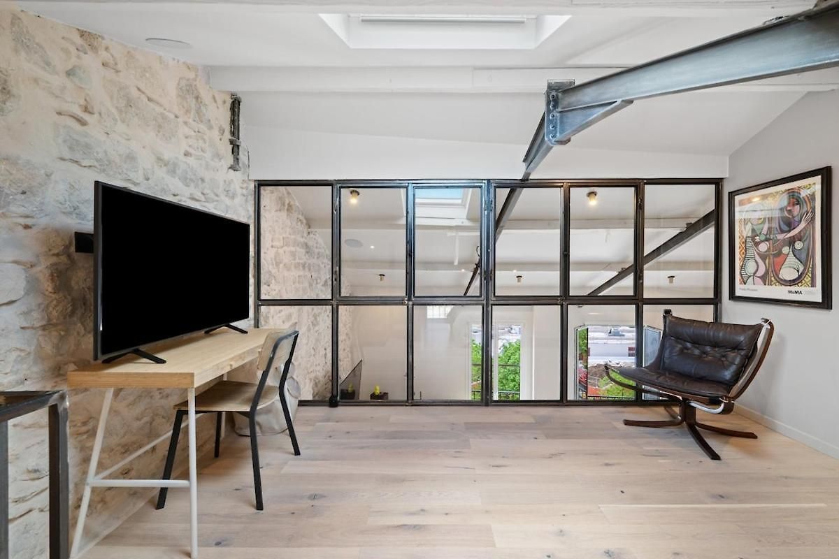 Garibaldi Elegant Duplex With A Soothing View Ac * Nice