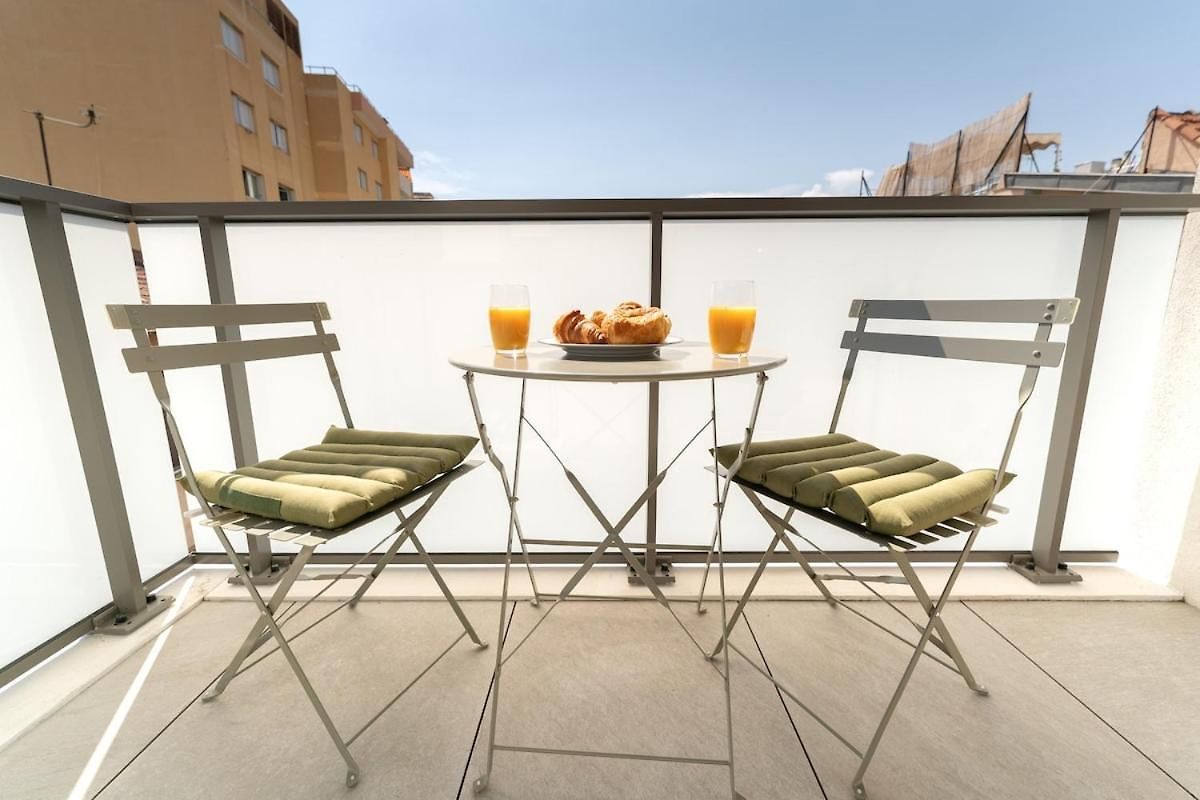 Bright With Terrace And Wi-fi Apartment Nice