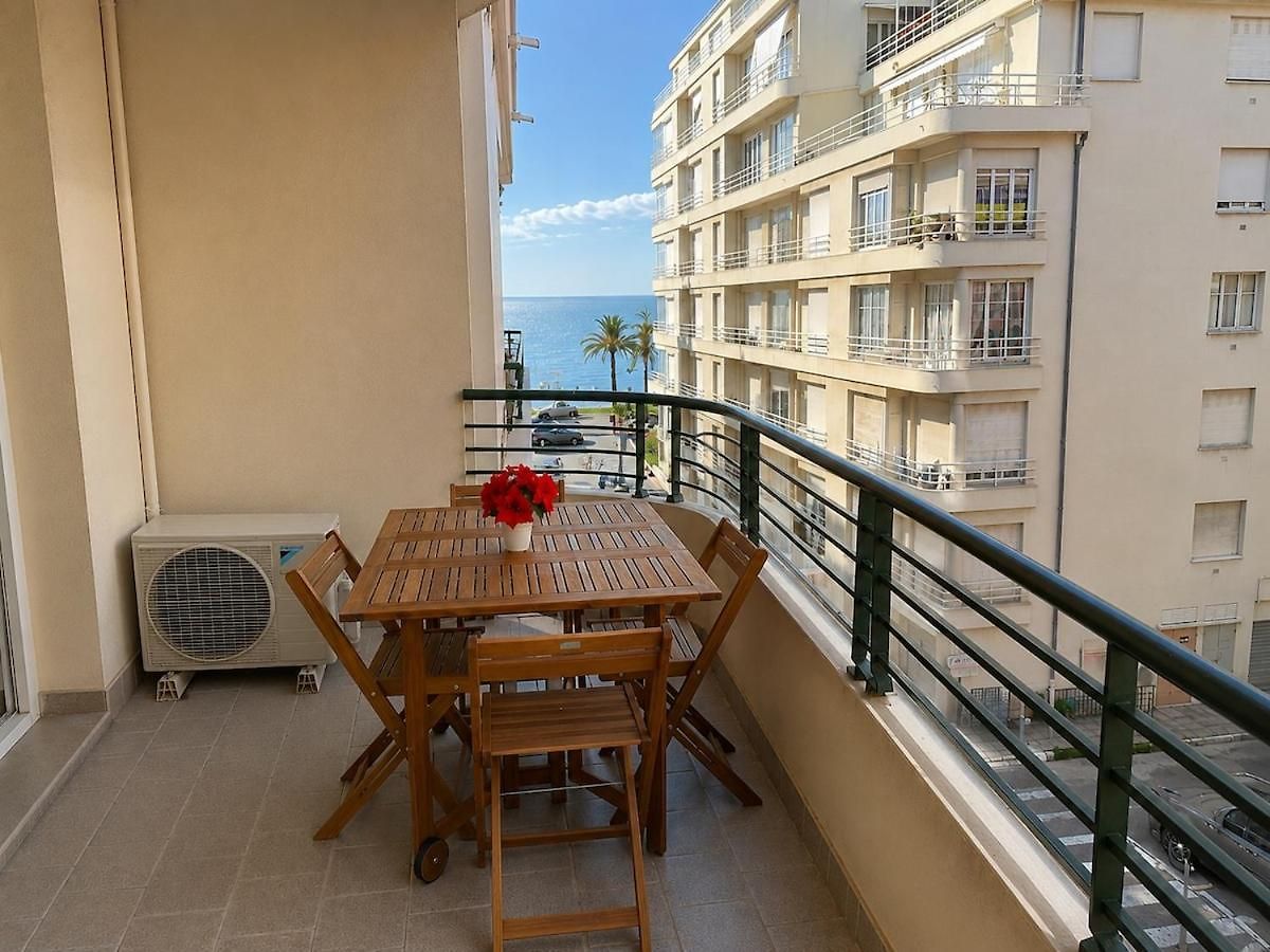 Apartment Avec Terrasse A 2 Min De La *