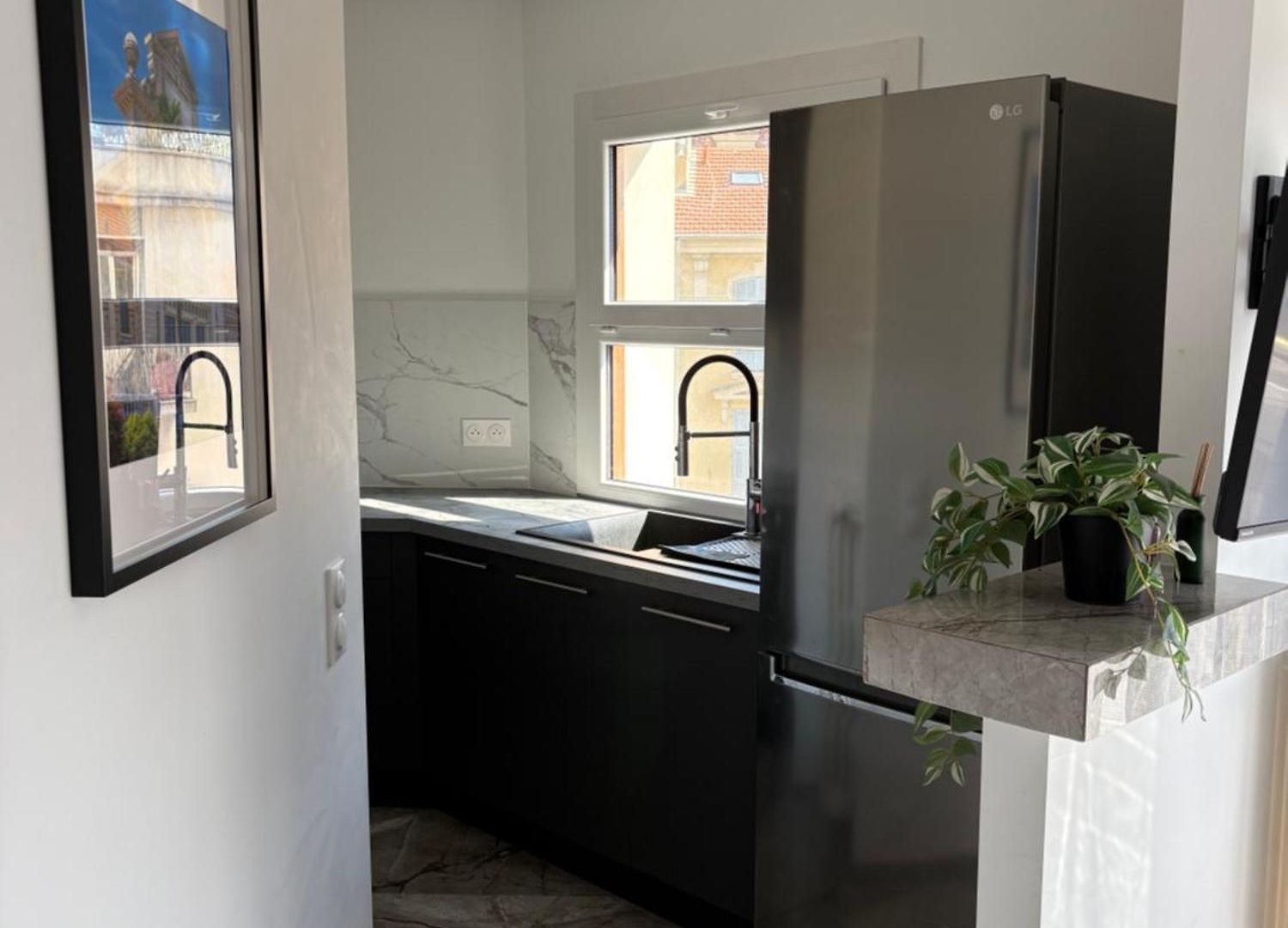 Modern Apartment, Air Conditioning, Balcony Liberation *