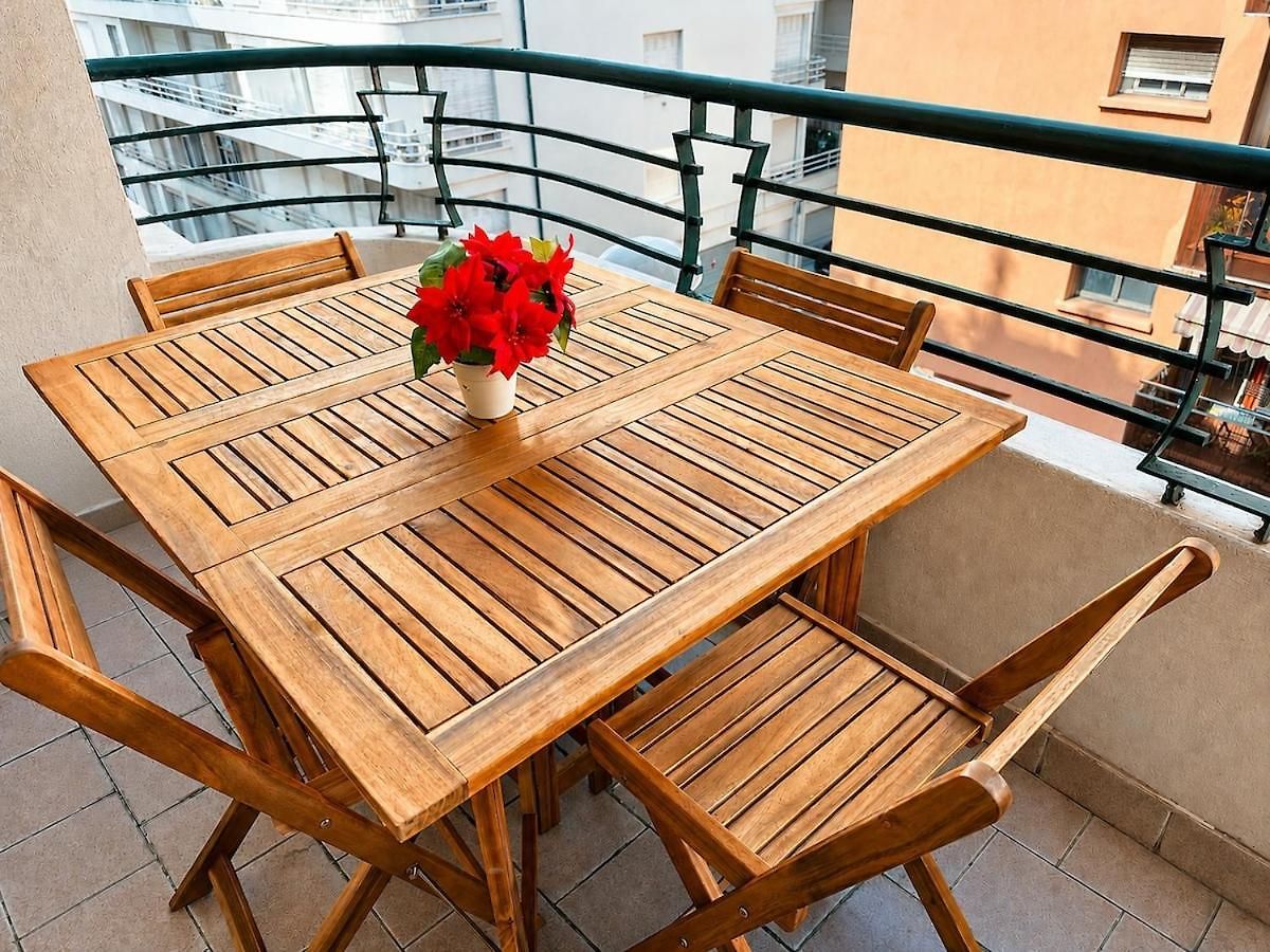 Avec Terrasse A 2 Min De La * Nice